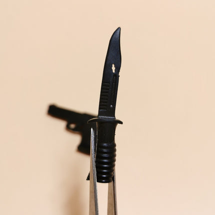 1/6 Scale Black Pistol Gun & Knife – for 12" Soldier (Pre-Owned)