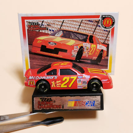 NASCAR McDonald's Red Team Ford Thunderbird 27 – Racing Champions (1992, Pre-Owned)