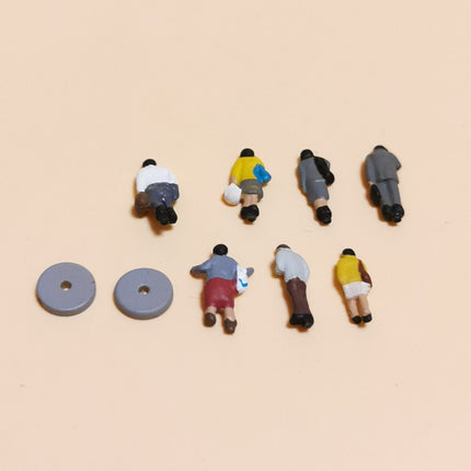 1/150 N Scale Miniature City Pedestrian – Walking People in Suit Lot of 7 (Pre-Owned)