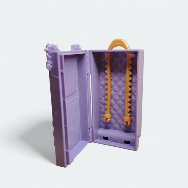 Monster High Travel Scaris Clawdeen Wolf – Purple Suitcase (Pre-Owned)