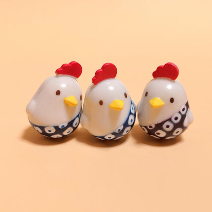 Pre-owned lot of 3 chubby chicken roly-poly 1.25 inch miniature dollhouse figures.