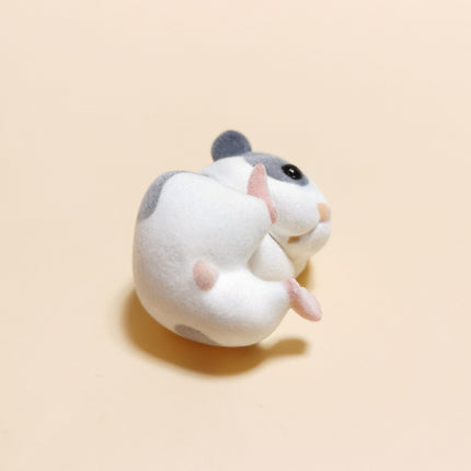 Chubby Spotty Hamster 1.75" Flocked Mini Figure – Dollhouse Pet (Pre-Owned)