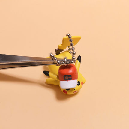 Pokemon Attack Pikachu 1" Mini Figure – Charm Keychain (Bandai, Pre-Owned)
