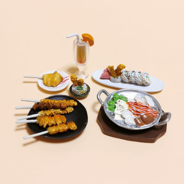 Miniature Japanese Food Set – Sushi Roll, Skewer & Sukiyaki (Pre-Owned)