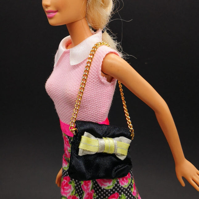 1/6 Scale Female Doll Black Soft Handbag with Chain – 11" Doll (Takara, Pre-Owned)