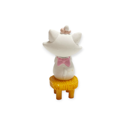 Aristocats Marie Sitting on Chair 1" Mini Figure – Disney Yujin (Pre-Owned)