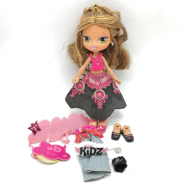 Bratz Kidz Yasmin – 2 Outfits Complete Set (2006, Pre-Owned)