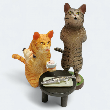 Cat's Life Kitty Eating Meal 2" Miniature Figure – Dollhouse Toy Japan (Pre-Owned)