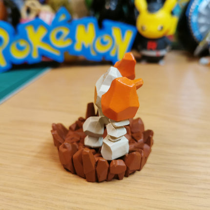 Pokemon Zukan Regirock with Stand 1/40 Mini Figure – Gashapon TOMY 2004 (Pre-Owned)