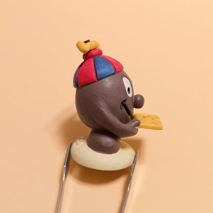 Cadbury World Chocolate Cream Egg with Propeller Hat – 2" Figure (1997, UK, Rare, Pre-Owned)