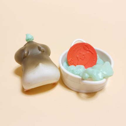 Re-Ment Animal Hamster Cake Shop #5 Washing & Cleaning 2" Figure Set (Pre-Owned)
