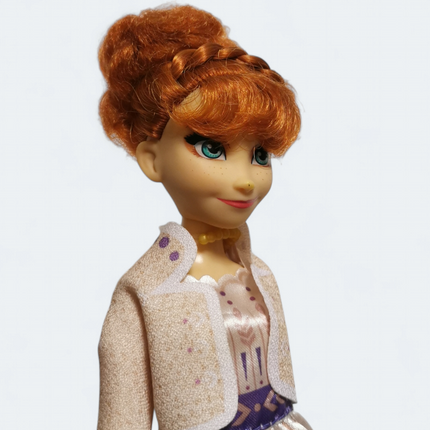 Disney Princess Doll Frozen 2 Anna in White Outfit – 11" Fashion Doll (Pre-Owned)