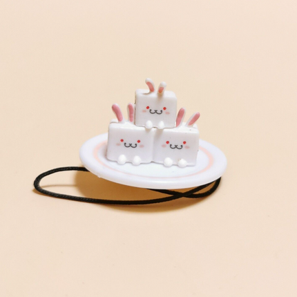 Miniature Rabbit Bunny Cake Roll 1" Charm Keychain – Dollhouse Food (Pre-Owned)