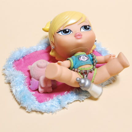 Bratz Baby Cloe & Pet Pig Angel – 2004 Fashion Doll (Pre-Owned)