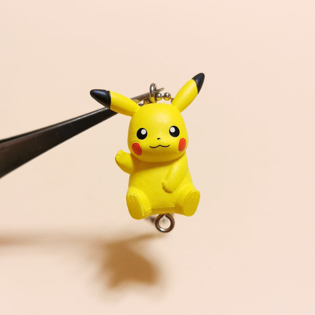 Pokemon Pikachu Hand Up Keychain 1" Mini Figure – Charm (Pre-Owned)