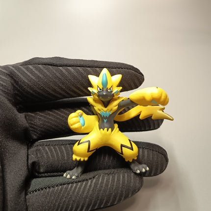 TOMY Pokemon Zeraora 2" Mini Figure – Moncolle Monster Collection MS-09 (Pre-Owned)