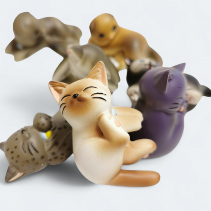 Adorable Kitty Cats 1.5–2" Mini Figures – Lot of 7 Dollhouse Pets (Pre-Owned)