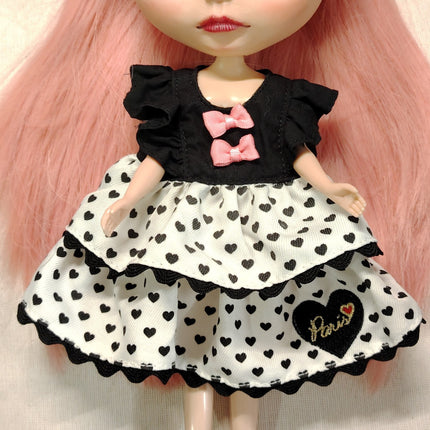 Hasbro Blythe Cherie Babette Black Heart Dress – Paris Outfit (Rare, Pre-Owned)