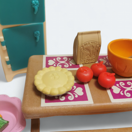 Dollhouse Kitchen Table, Bench & Cabinet – Lil’ Woodzeez (Pre-Owned)