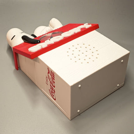 Peanuts Snoopy Analog Alarm Clock Radio – Napping on Doghouse (Pre-Owned)