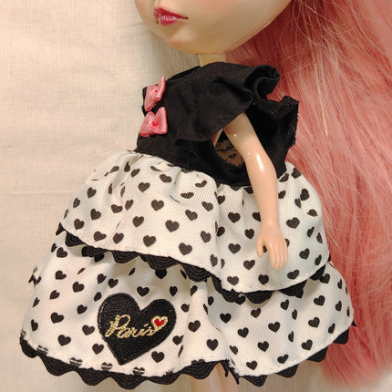 Hasbro Blythe Cherie Babette Black Heart Dress – Paris Outfit (Rare, Pre-Owned)