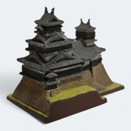 Japan Kyushu Kumamoto Castle Model – 2" Miniature Building (Kaiyodo, Pre-Owned)
