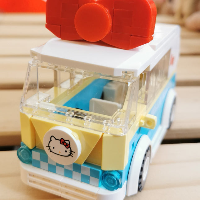 Sanrio Hello Kitty Mini Bus Van – 4.5" Building Block Set (2021, KeepPlay) (Pre-Owned)