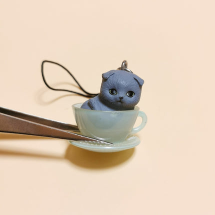 Gray Kitty in Tea Cup 1" Mini Figure Charm – Takara (Pre-Owned)