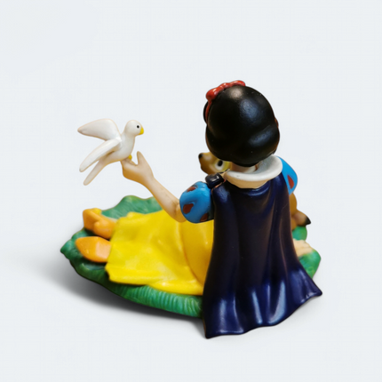 Snow White with Deer 2" Mini Diorama – Disney Princess Yujin (Pre-Owned)