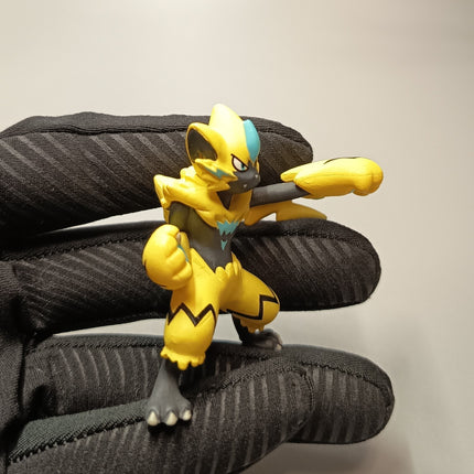 TOMY Pokemon Zeraora 2" Mini Figure – Moncolle Monster Collection MS-09 (Pre-Owned)