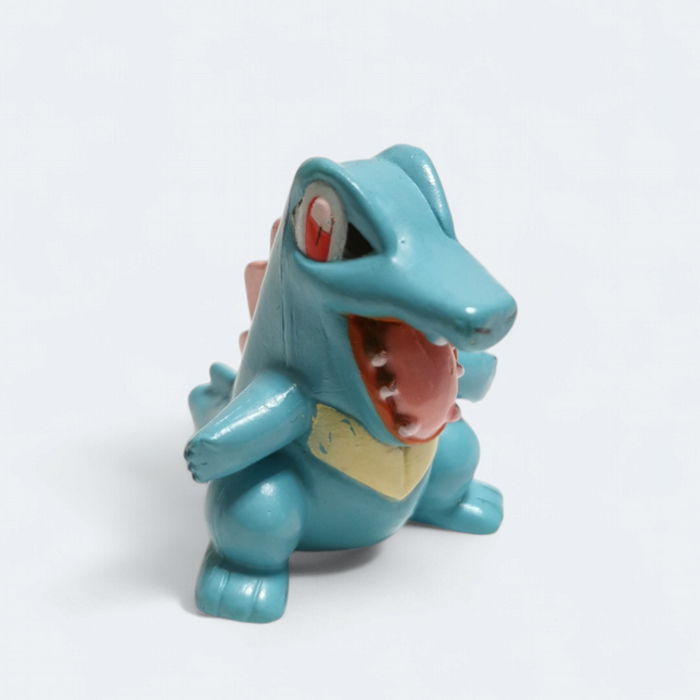 TOMY Pokemon Totodile 1.5" Mini Figure – CGTSJ Vintage (Pre-Owned)