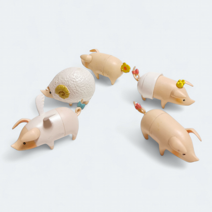 Capcom Monster Hunter POOGIE PIG PUGEE White Outfit 2.5" Figure Toy Lot of 5