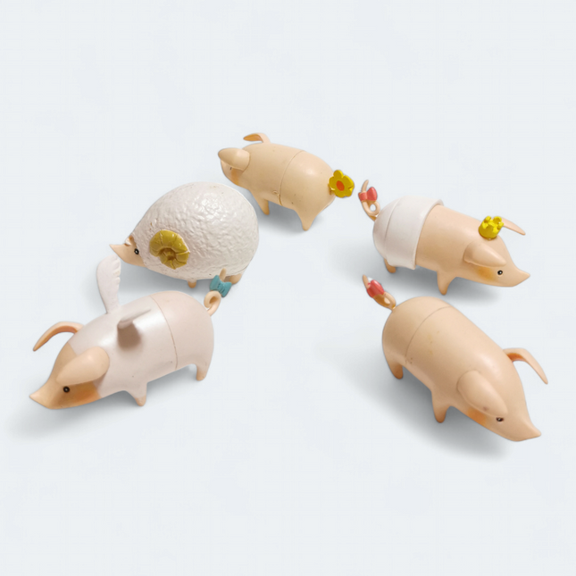 Capcom Monster Hunter POOGIE PIG PUGEE White Outfit 2.5" Figure Toy Lot of 5