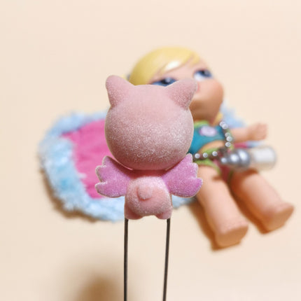 Bratz Baby Cloe & Pet Pig Angel – 2004 Fashion Doll (Pre-Owned)